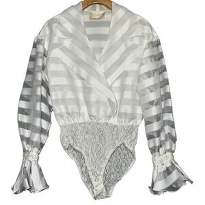 Nina Raynor Women’s Size M White Taffeta Long Sleeve Beaded Arm Bodysuit